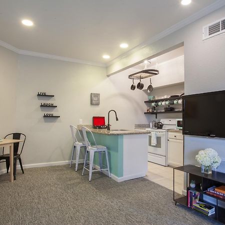 Cloverleaf Suites Baton Rouge Bagian luar foto