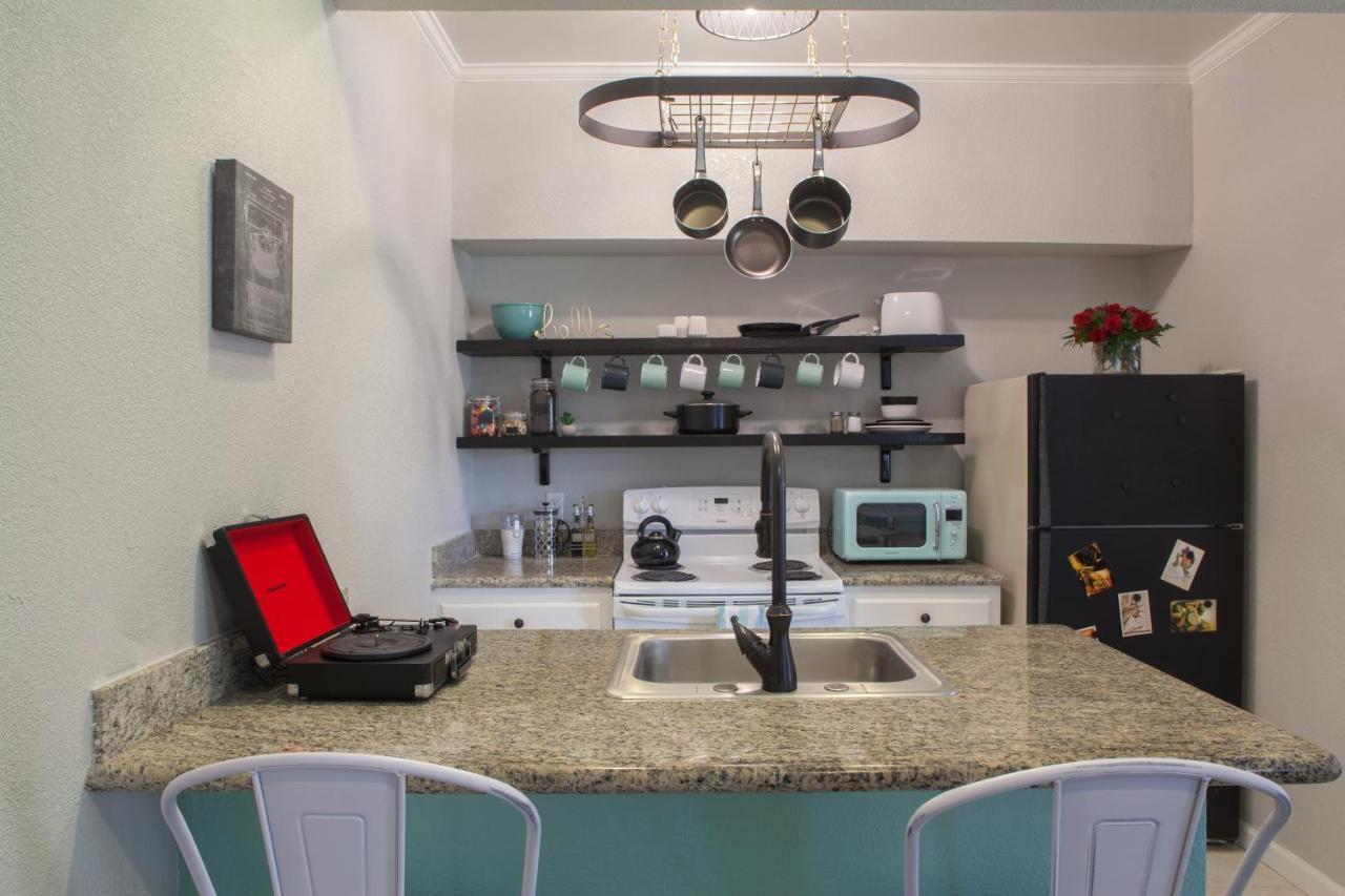 Cloverleaf Suites Baton Rouge Bagian luar foto