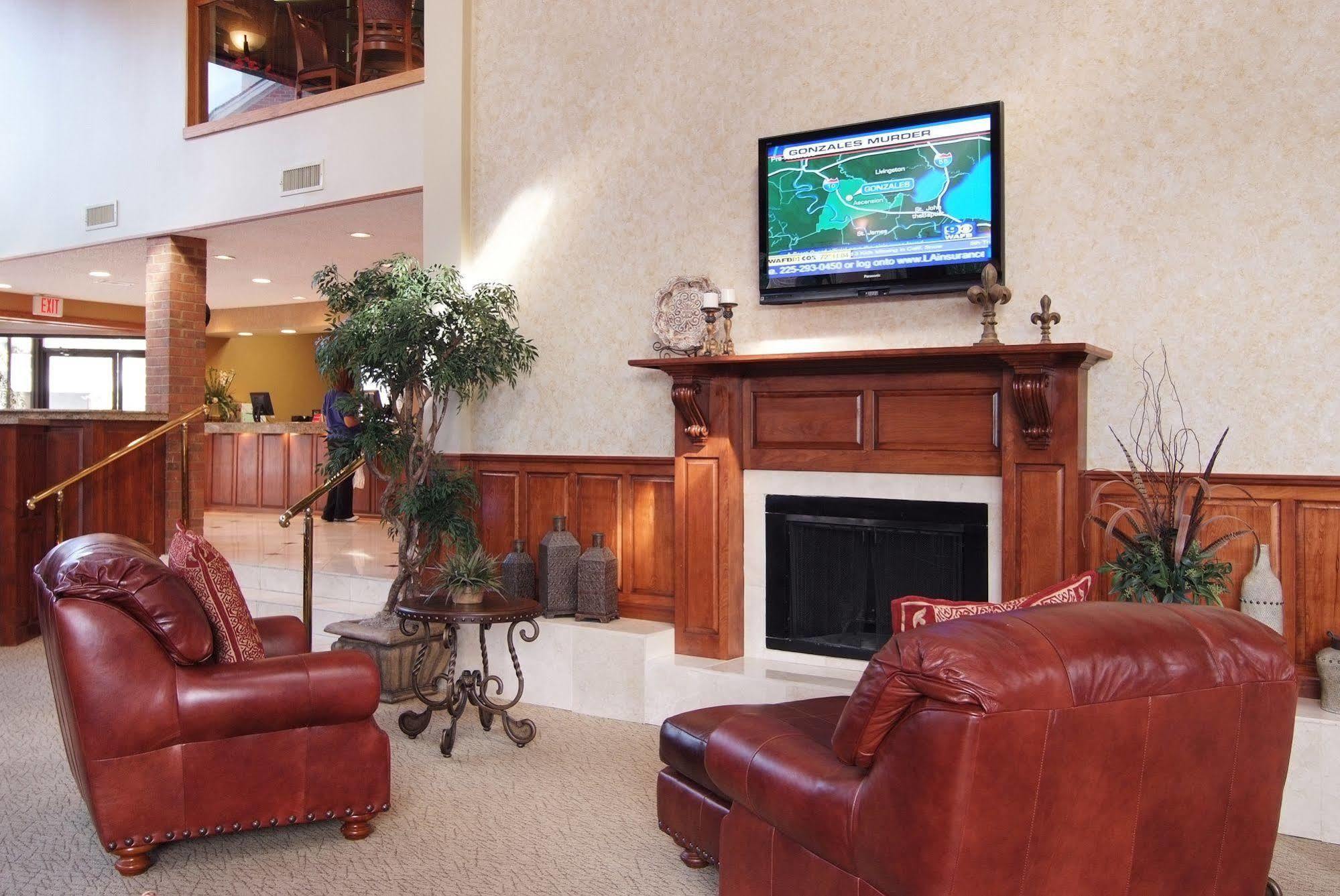 Cloverleaf Suites Baton Rouge Bagian luar foto