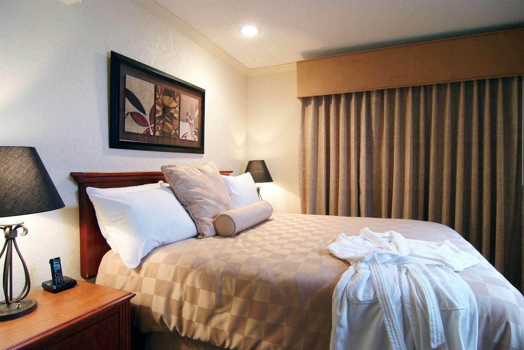 Cloverleaf Suites Baton Rouge Bagian luar foto