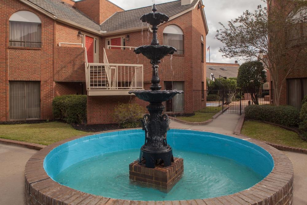 Cloverleaf Suites Baton Rouge Bagian luar foto
